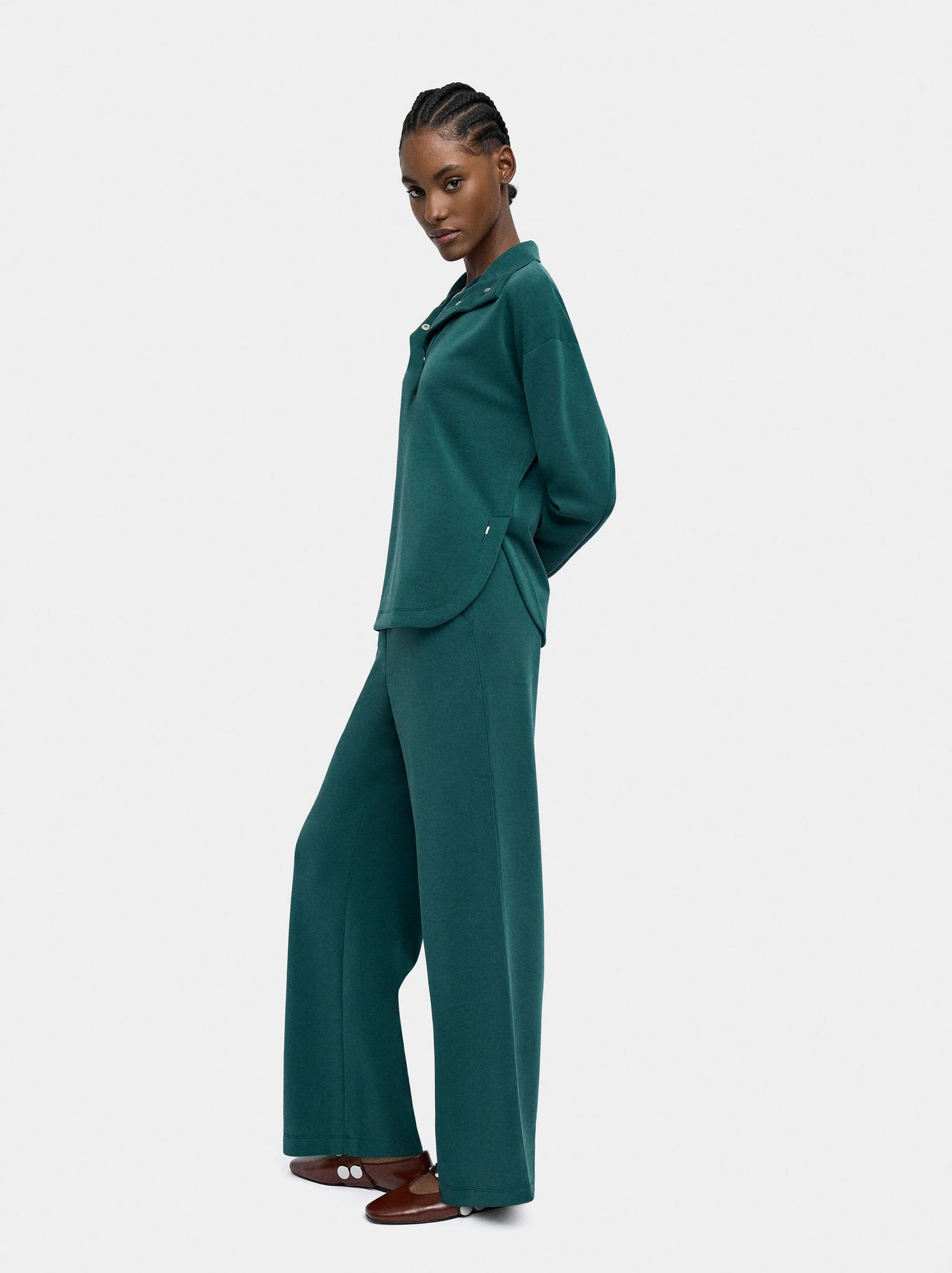 Pantalón con cintura elástica toque suave