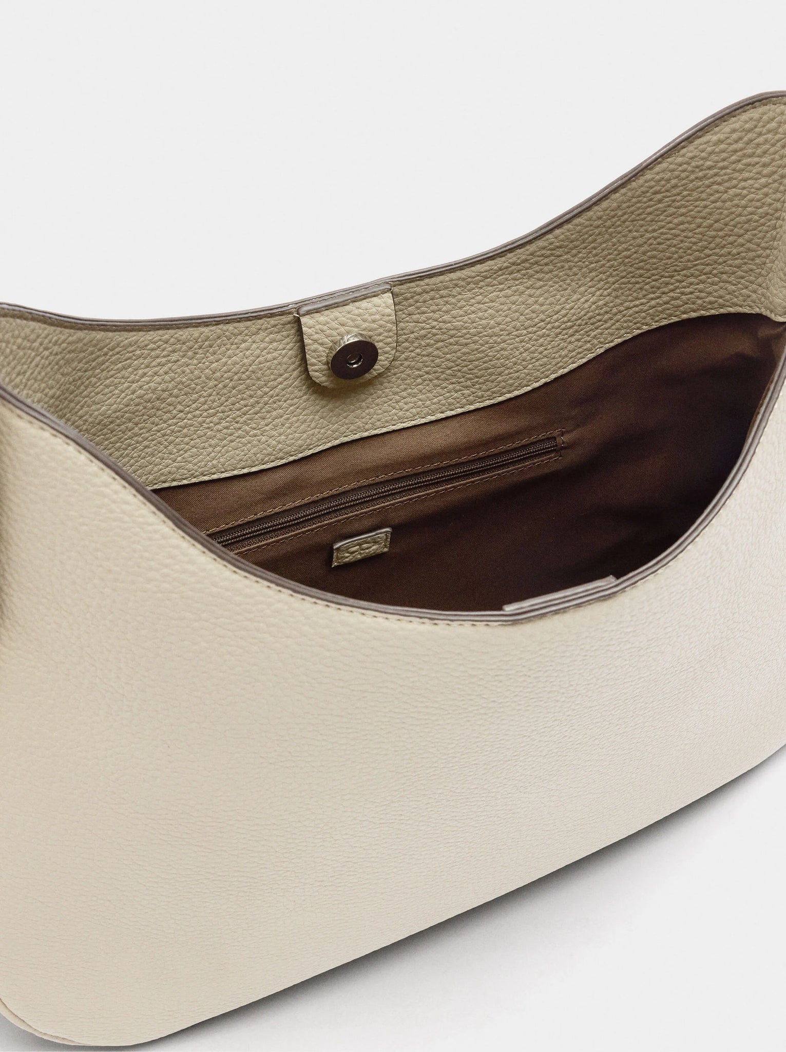 Bolso de hombro con textura