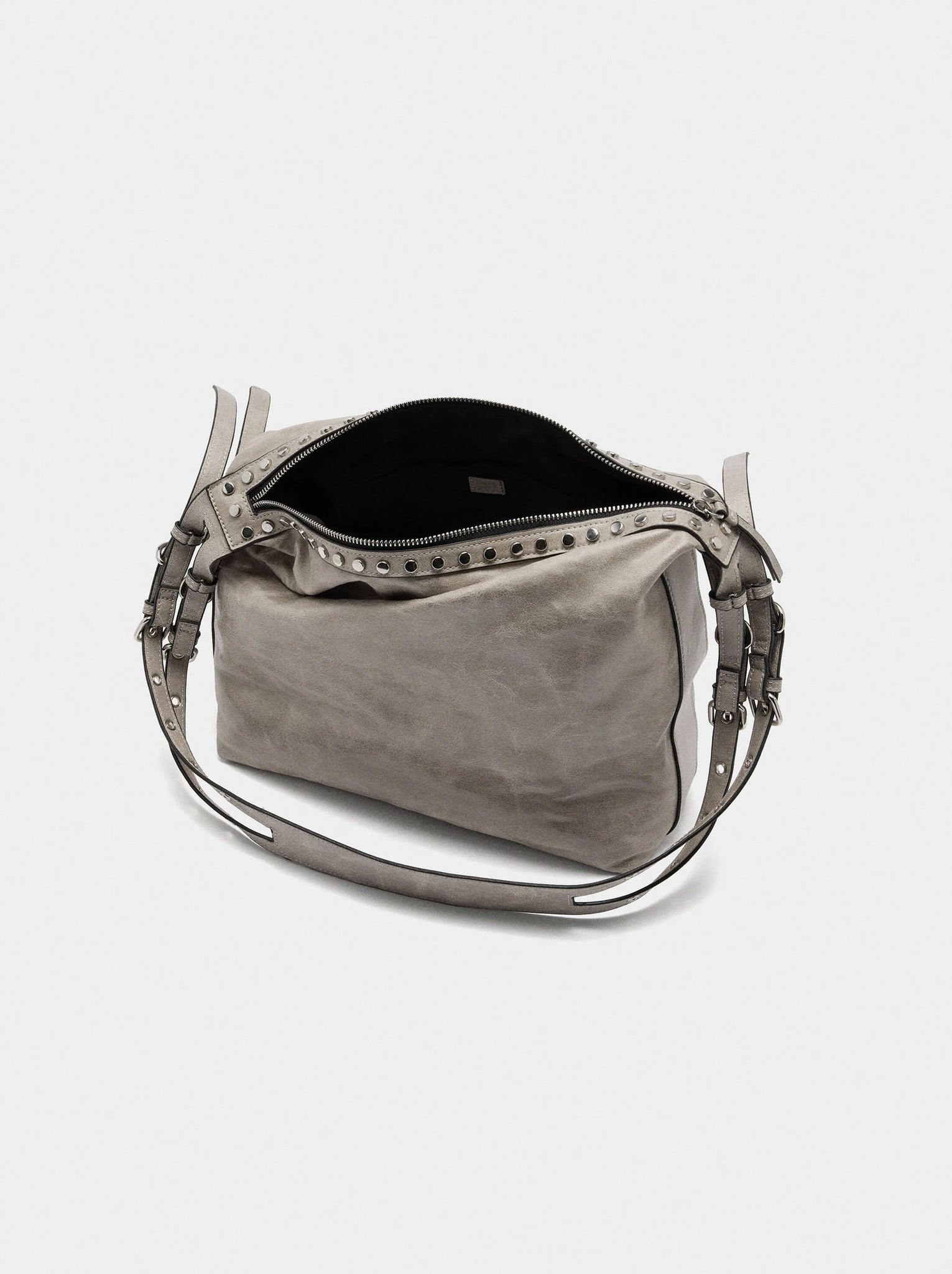 Bolso de hombro con tachuelas