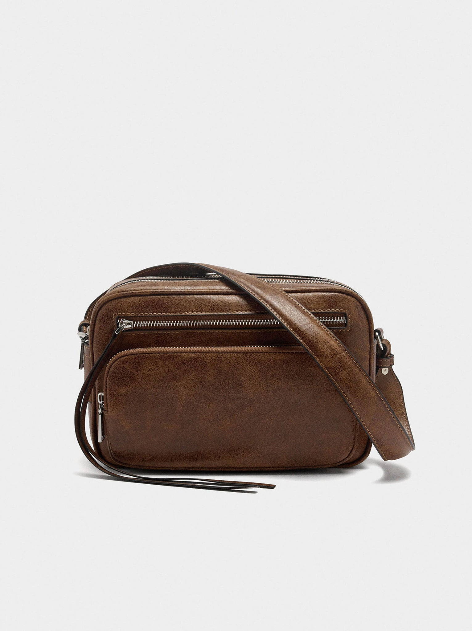 Bolso bandolera efecto envejecido