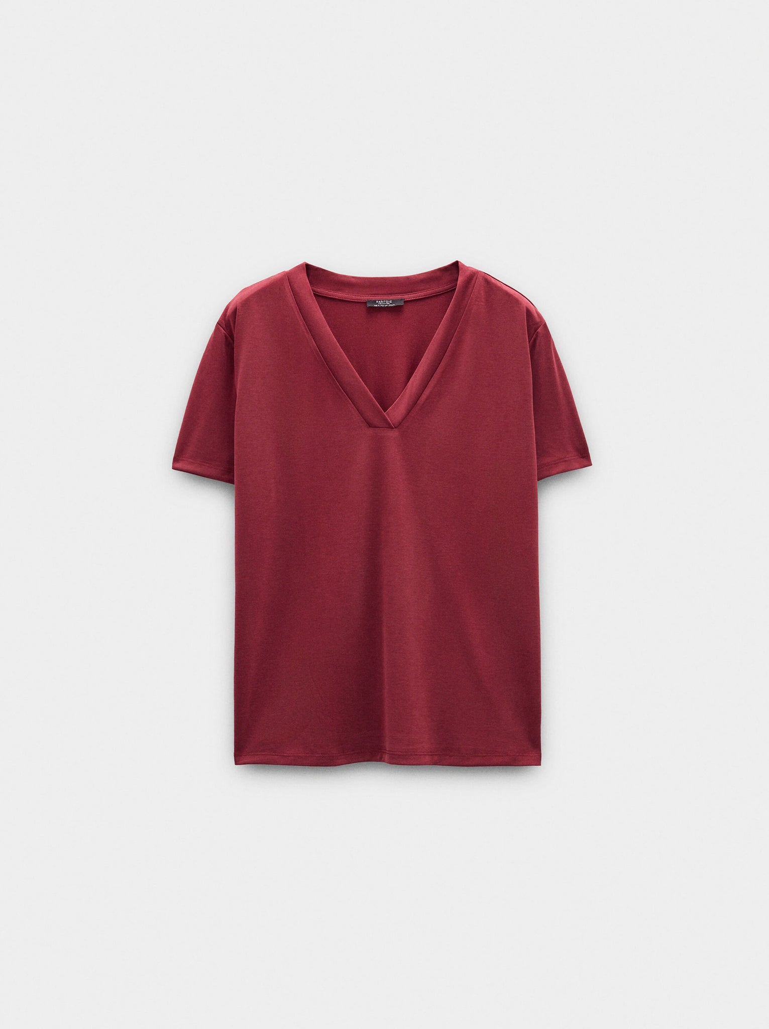 Camiseta básica cuello pico