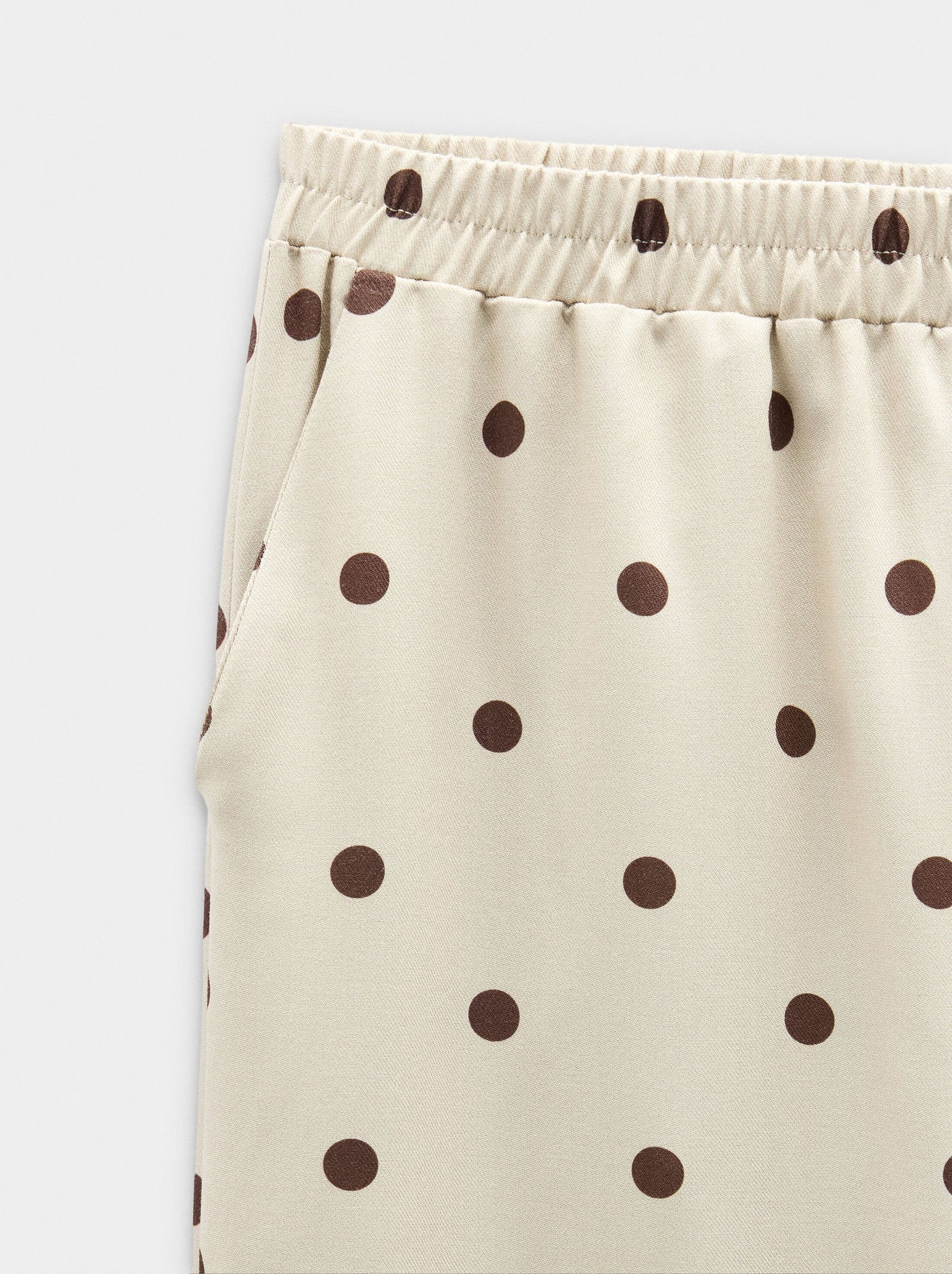 Pantalón de lunares con cintura elástica