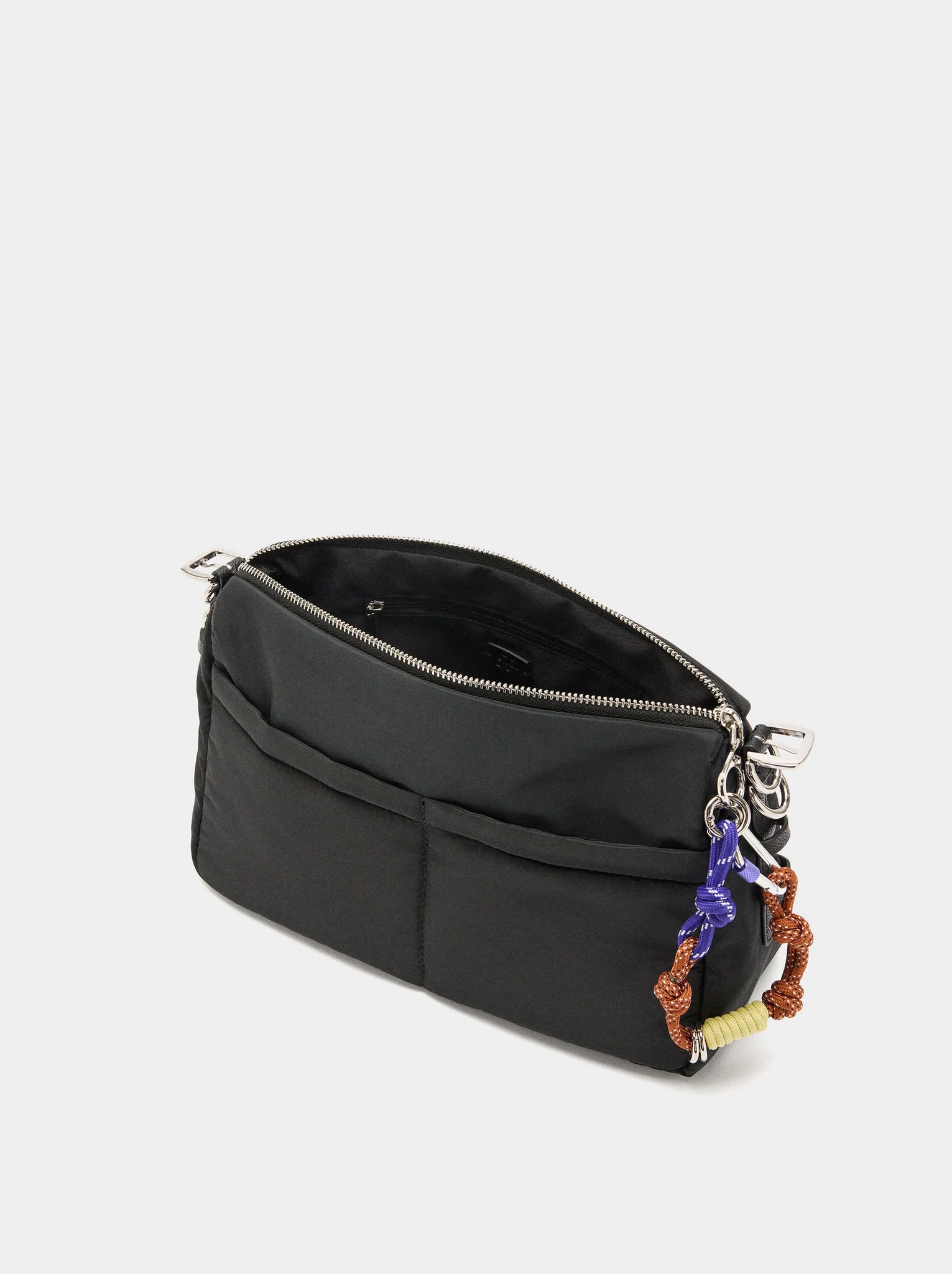 Bolso bandolera de nylon con colgante