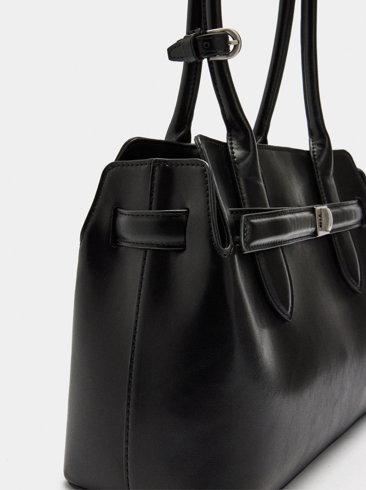 Bolso tote con cinturón