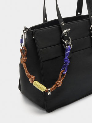 Bolso tote de nylon con colgante