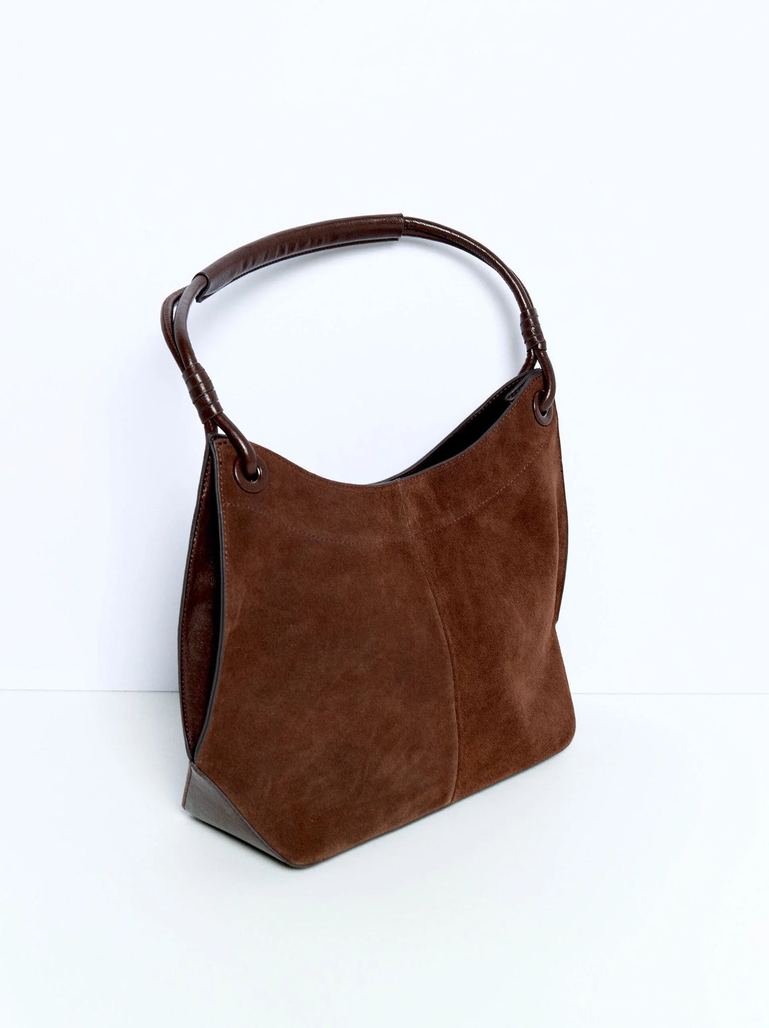 Bolso de hombro con detalles de piel