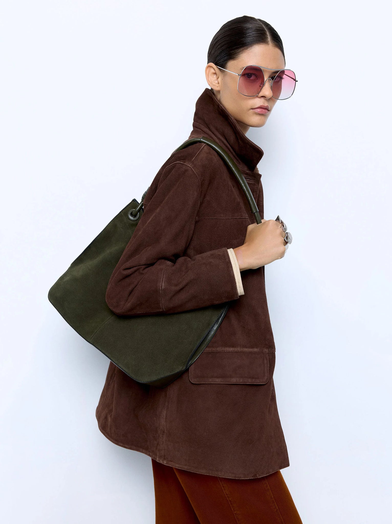 Bolso de hombro con detalles de piel