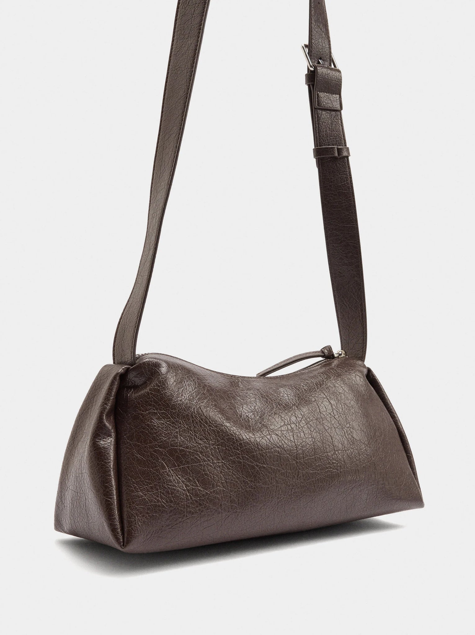 Bolso bandolera efecto craquelado