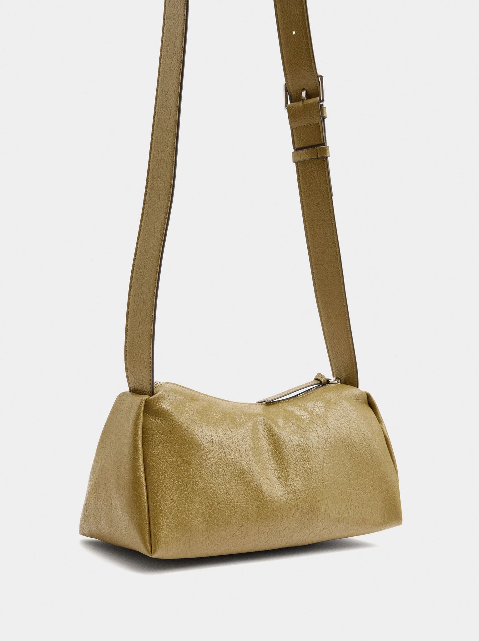 Bolso bandolera efecto craquelado