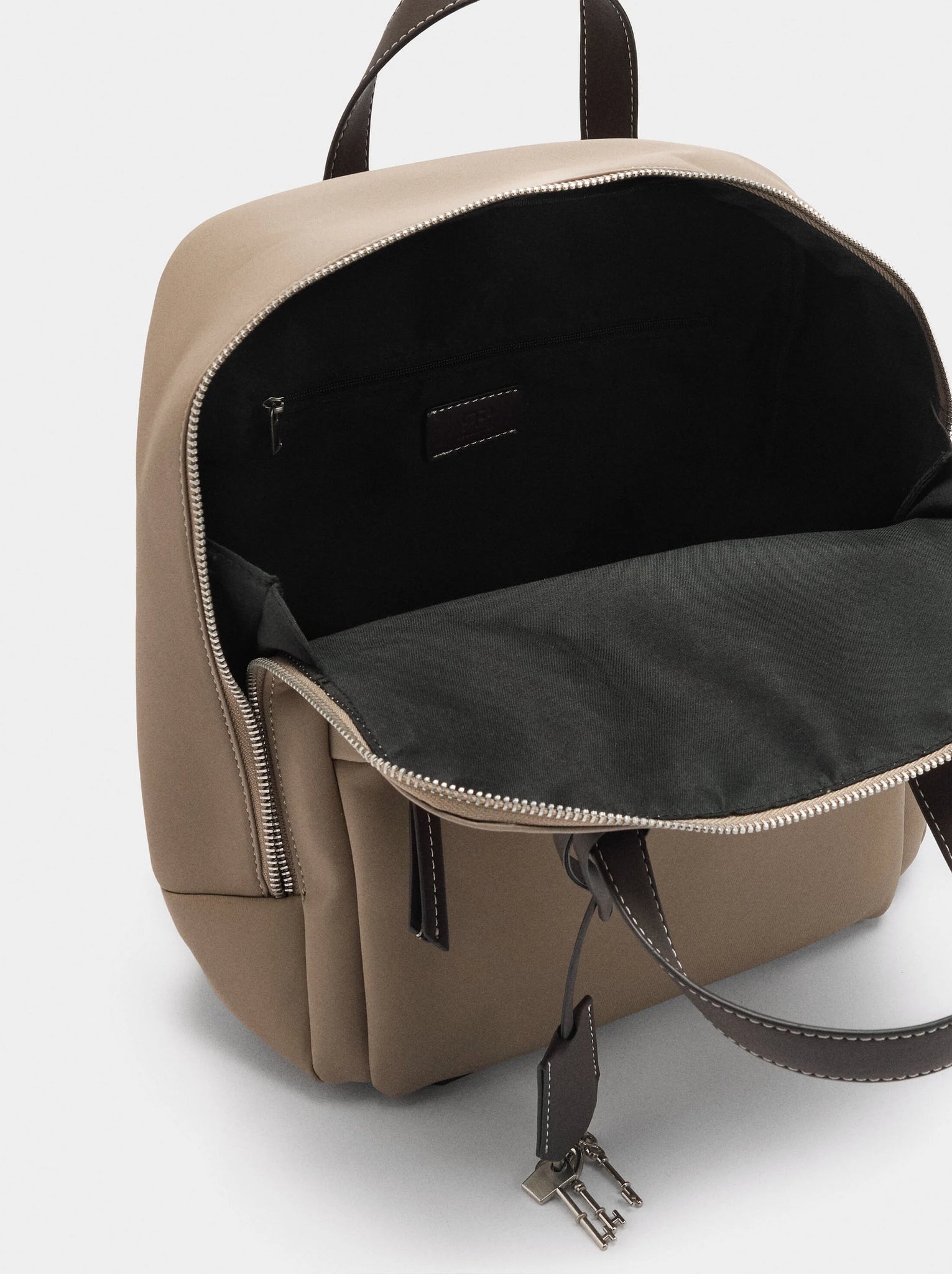 Mochila efecto de nylon