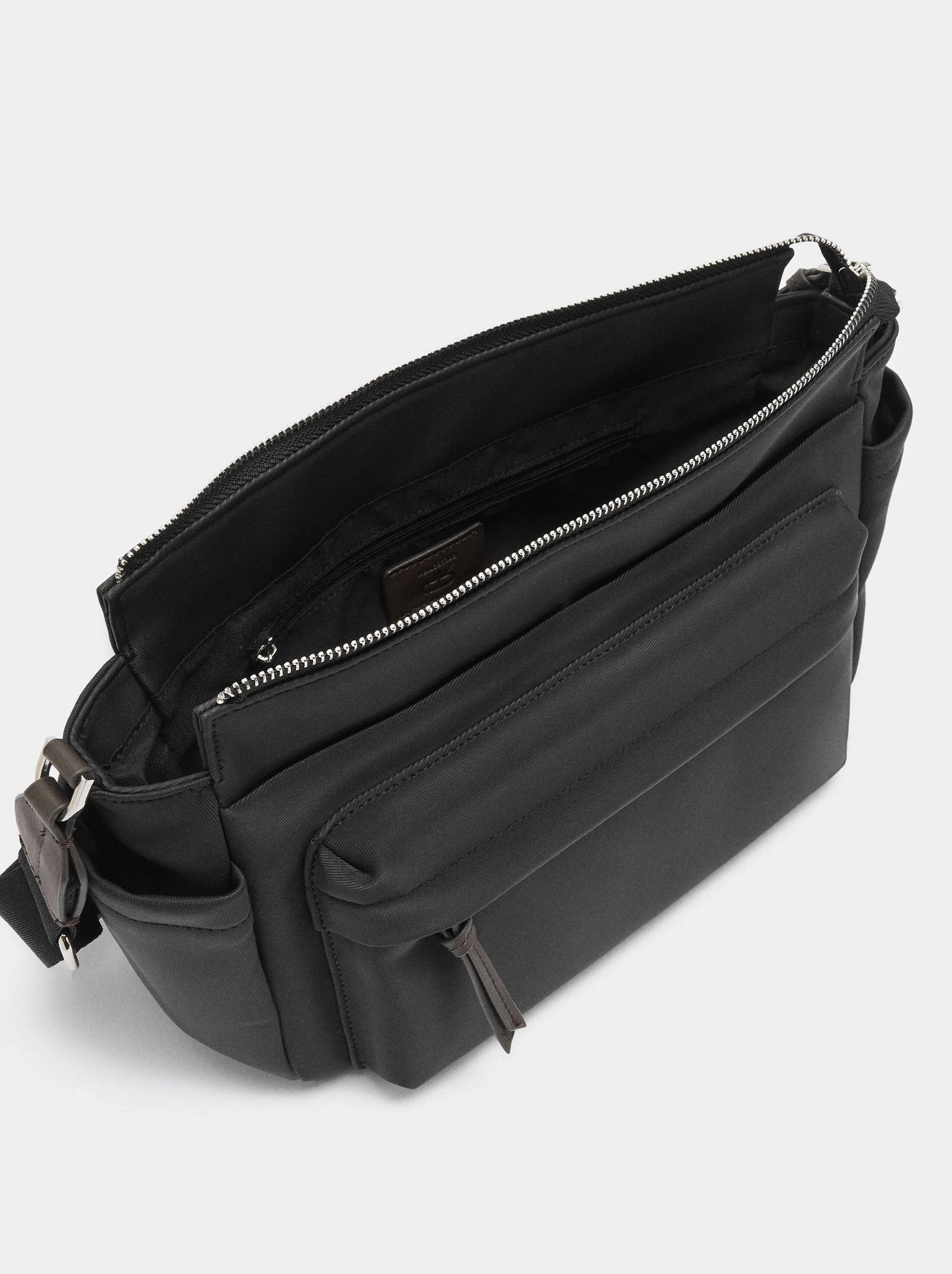 Bolso bandolera efecto nylon