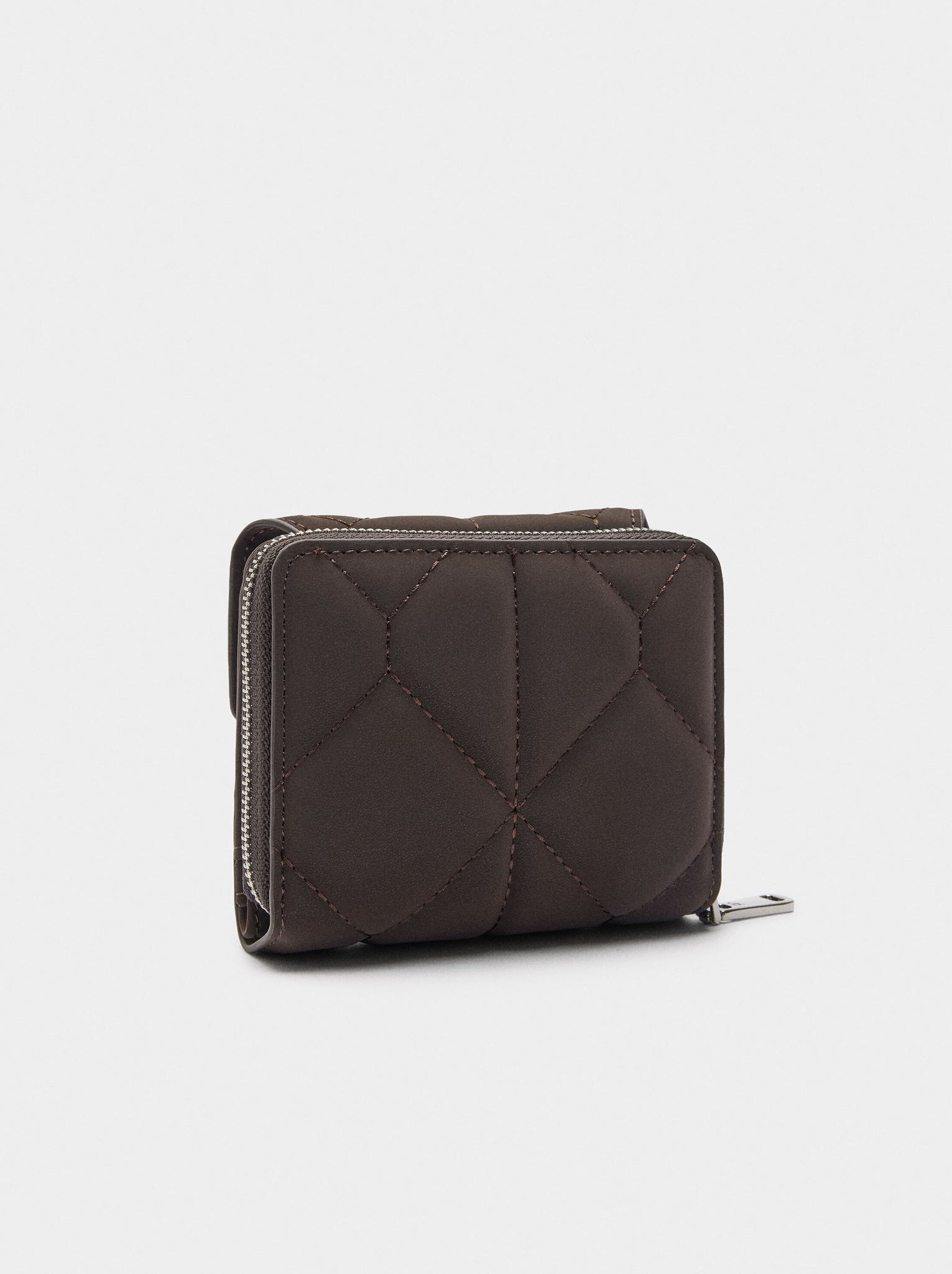 Cartera acolchoada con textura suave