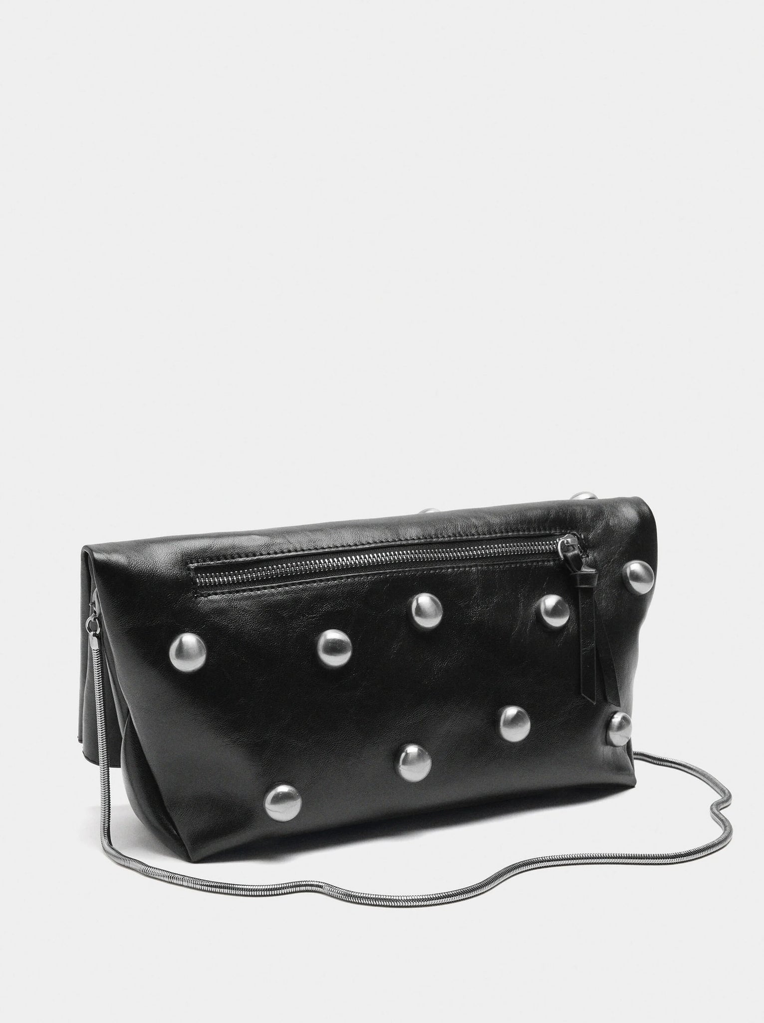 Bolso de mano con esferas y solapa