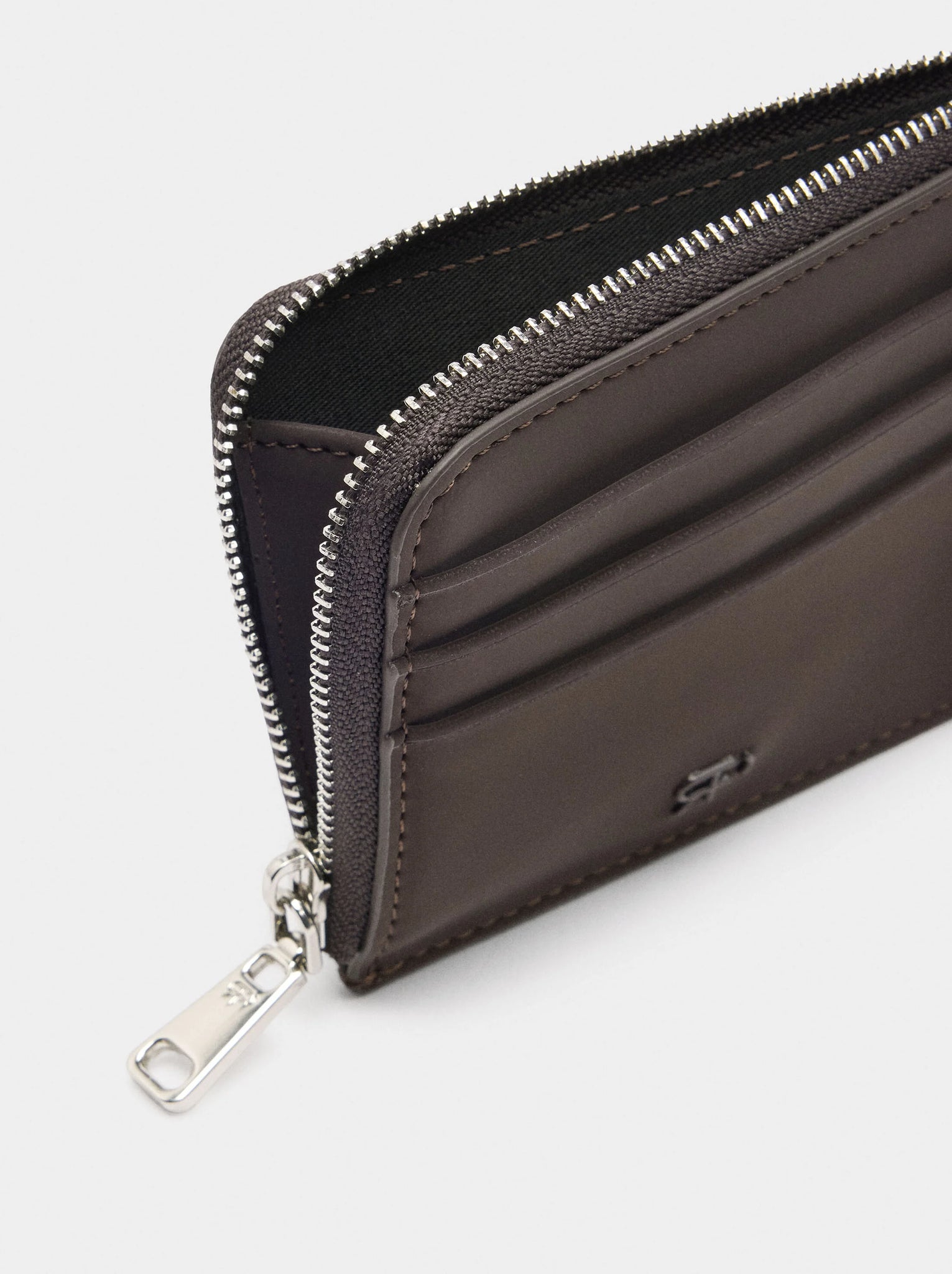 Tarjetero de textura suave