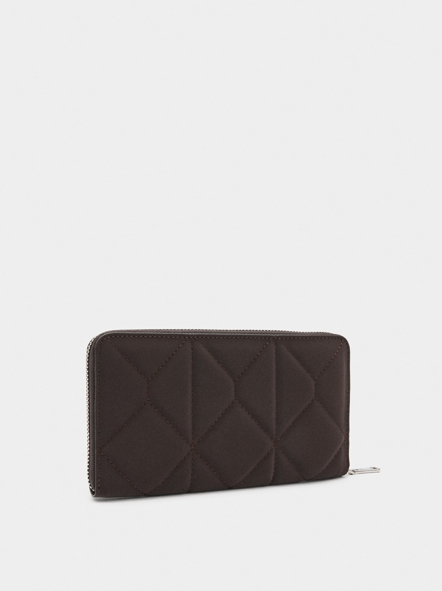 Cartera acolchoada con textura suave