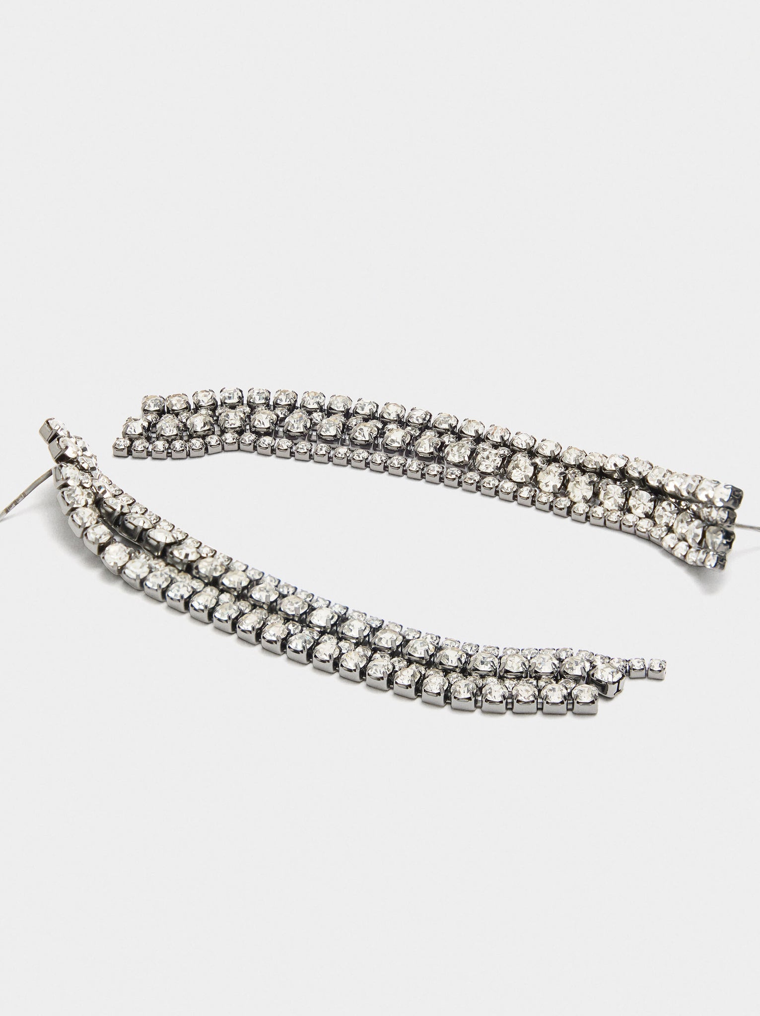 Pendientes largos de cadenas con cristales