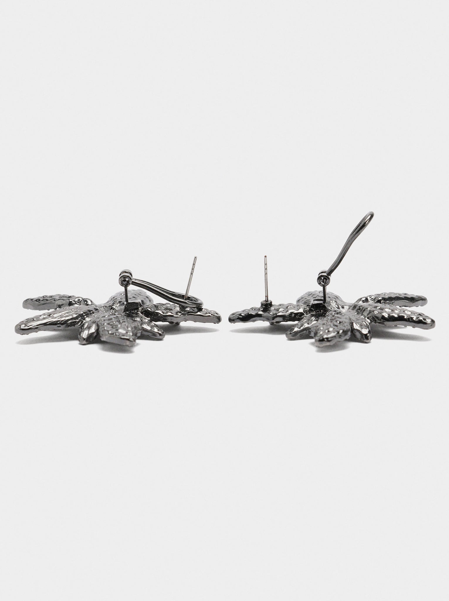 Pendientes de flor con cristales